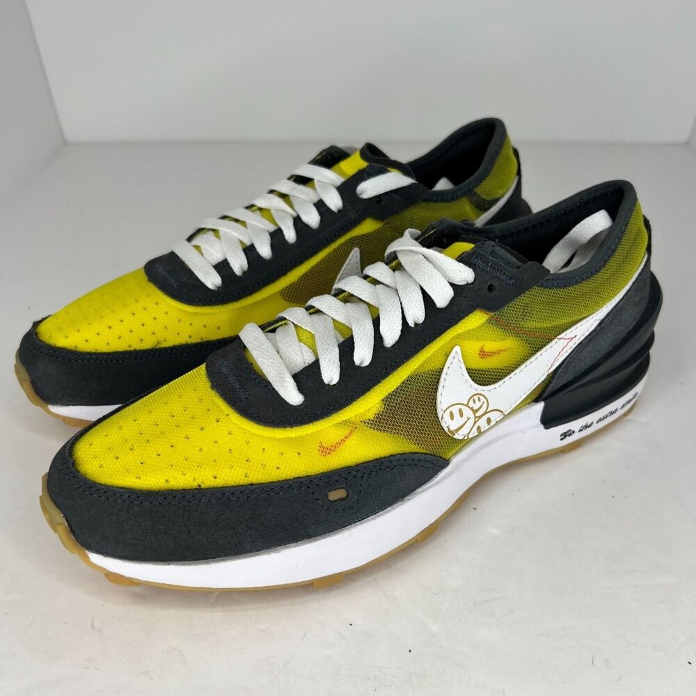 Nike Boys DO5850-700 Yellow Waffle One SE Go The Extra Smile Size 6.5 Sneakers